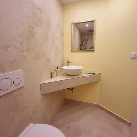 Lemon Garden Apartmant 아파트 *